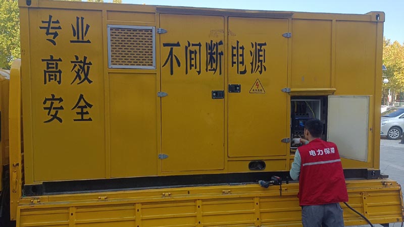 抚宁柴油发电机组和UPS电源配合使用时，如何避免切换过程中的电力中断？